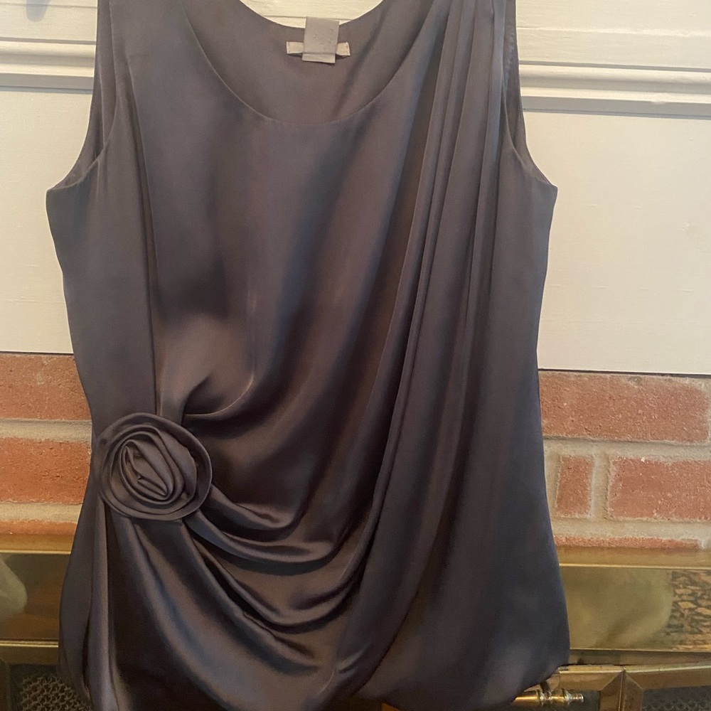 Beautiful steel grey tank. Size S.
